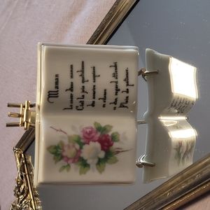 Japanese porcelain mini book on tripod stand with French verse.